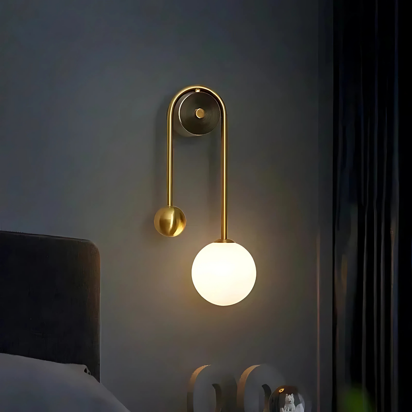 Balanced Wall Light
