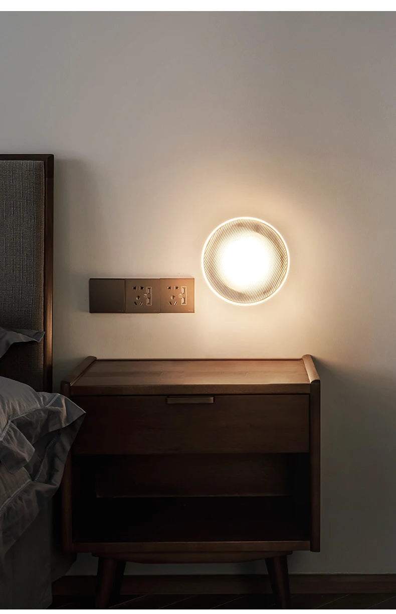 Lumo Round Glass Wall Light