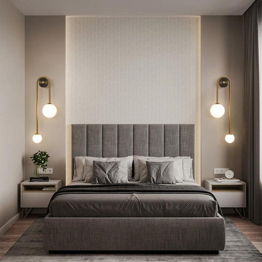Balanced Wall Light